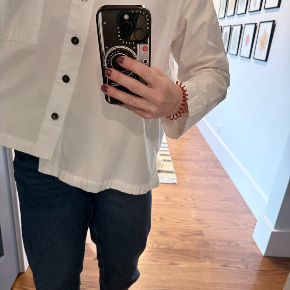 Moyuru Asymmetrical White Button-Up Blouse - Picture 3 of 5